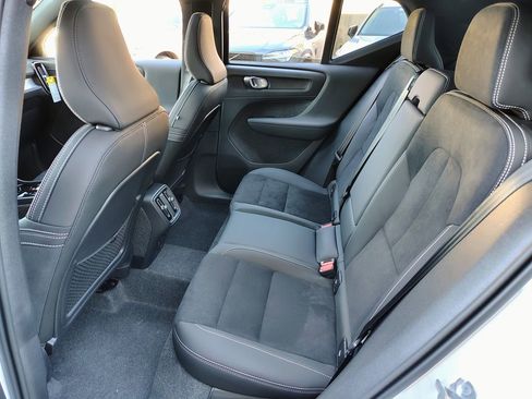 New 2026 Volvo XC40 B5 Ultra w/ Climate Package AWD/4WD image 20