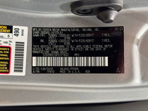 Used 2023 Toyota Sienna XLE image 33