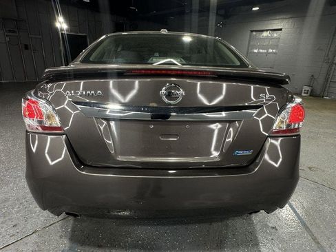 Used 2014 Nissan Altima 2.5 SL w/ Technology Package FWD image 4