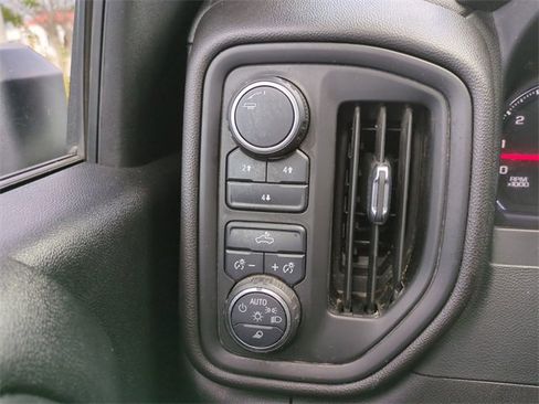 Used 2022 Chevrolet Silverado 2500 Custom w/ Custom Value Package image 29