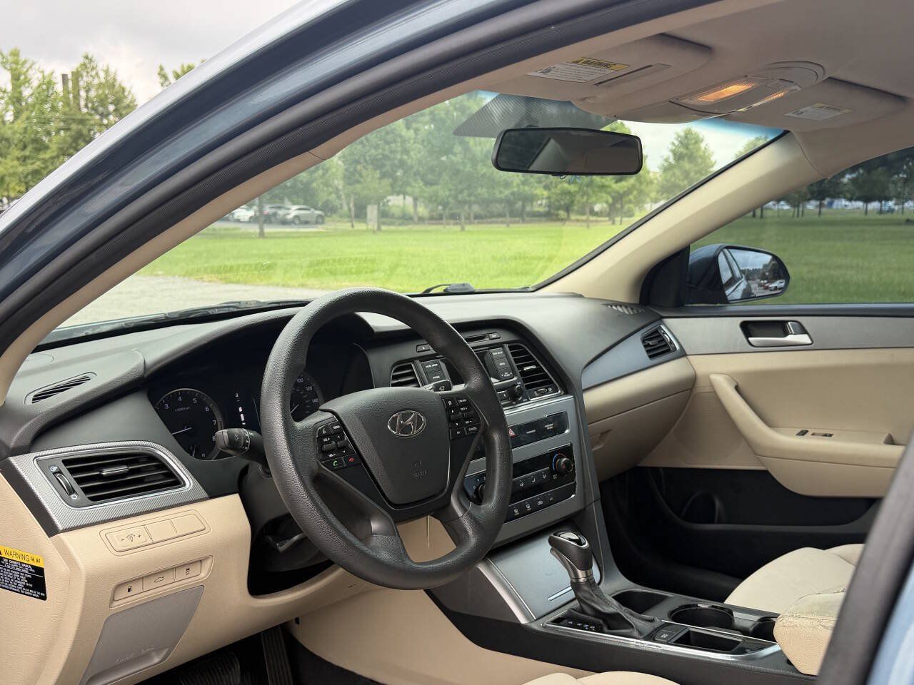 Used 2015 Hyundai Sonata SE FWD image 12