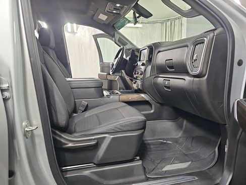 Used 2019 Chevrolet Silverado 1500 RST image 13
