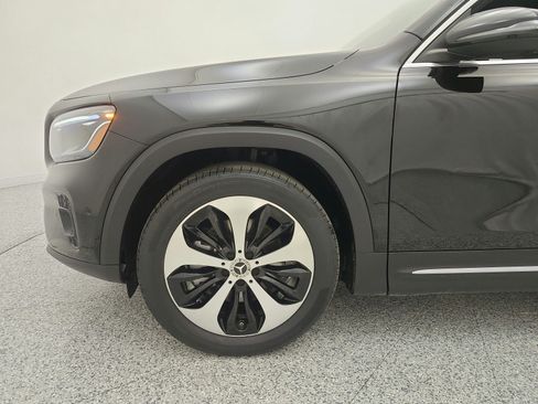 Used 2024 Mercedes-Benz GLB 250 image 17
