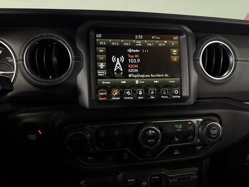 Used 2023 Jeep Wrangler Unlimited Sahara w/ Cold Weather Group AWD/4WD image 19