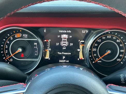 Used 2023 Jeep Wrangler Unlimited Rubicon image 25