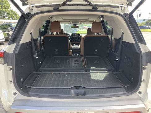 Used 2022 Nissan Pathfinder Platinum w/ Cargo Package FWD image 14