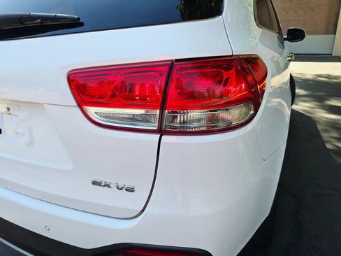 Used 2017 Kia Sorento EX FWD image 59