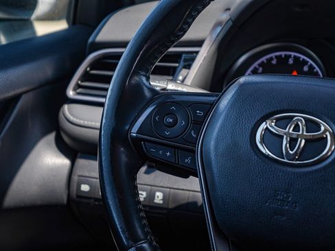 Used 2021 Toyota Camry SE w/ Convenience Package FWD image 17