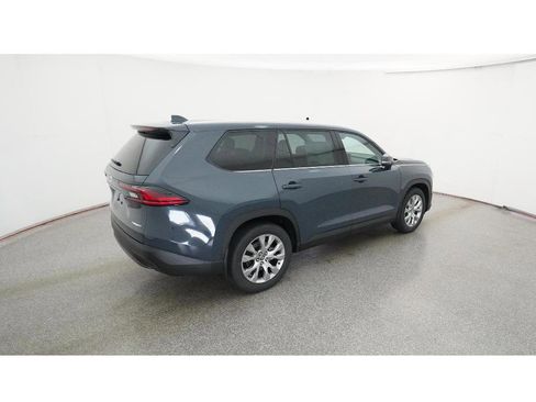 New 2026 Toyota Grand Highlander Limited image 9