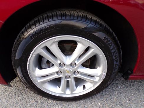 Used 2017 Chevrolet Cruze LT image 39