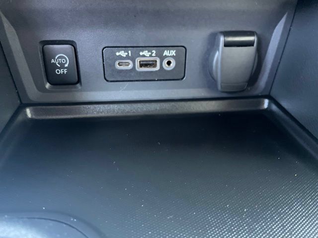 Used 2024 Nissan Sentra SR FWD image 39