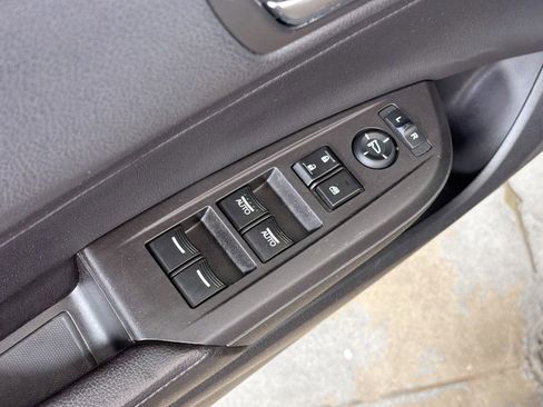 Used 2013 Acura ILX Hybrid w/ Technology Package FWD image 20