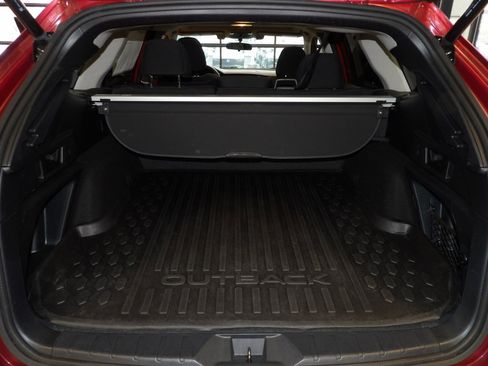 Used 2022 Subaru Outback Premium image 19