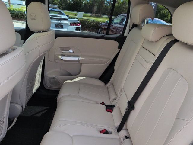 Used 2021 Mercedes-Benz GLB 250 4MATIC image 14