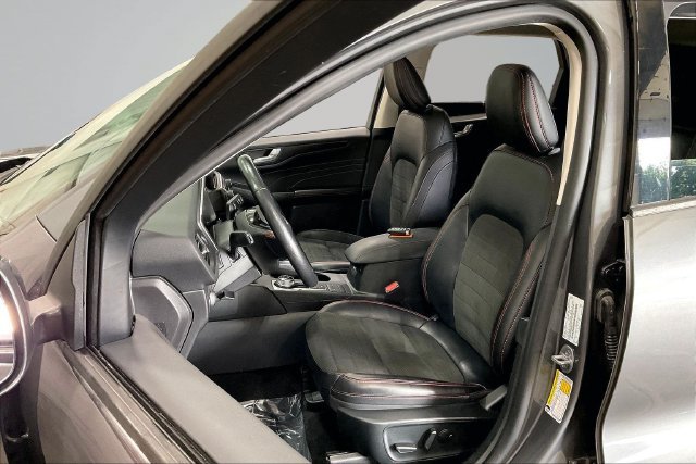 Used 2021 Ford Escape SEL w/ SEL Stealth AWD Package image 27