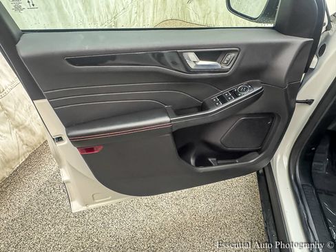 Used 2023 Ford Escape ST-Line w/ Tech Pack #1 AWD/4WD image 20