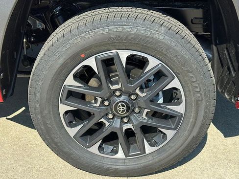 New 2026 Toyota Tundra Limited AWD/4WD image 16
