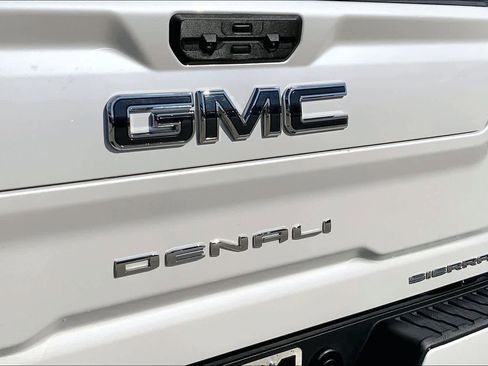 Used 2024 GMC Sierra 3500 Denali Ultimate image 30
