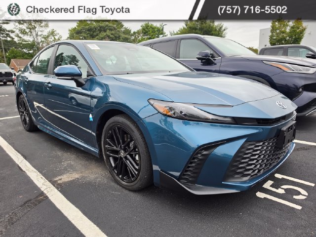 Used 2026 Toyota Camry SE w/ Convenience Package FWD image 3