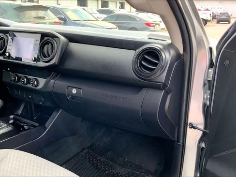 Used 2022 Toyota Tacoma SR w/ SX Package image 17