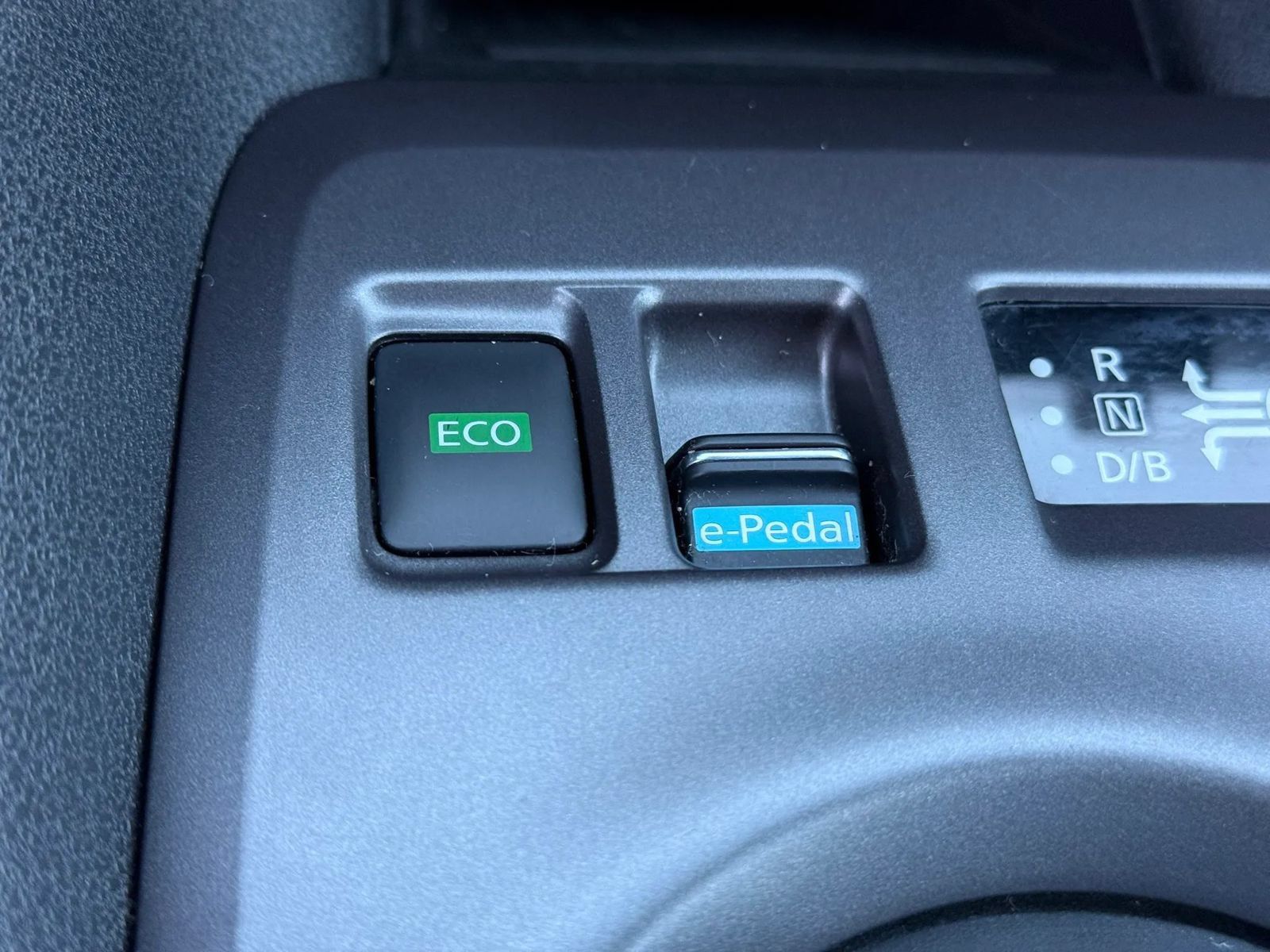 Used 2022 Nissan Leaf S FWD image 24