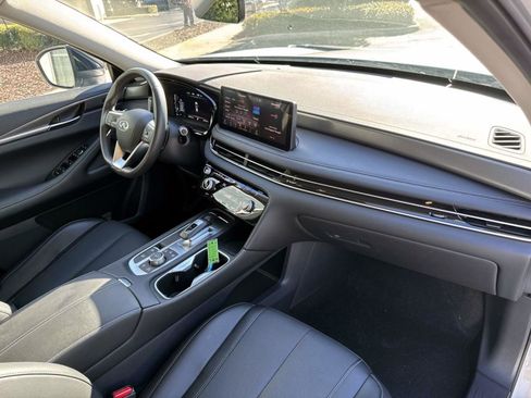 Certified 2024 INFINITI QX60 Luxe image 16