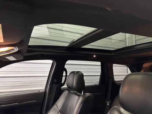 Used 2016 Jeep Grand Cherokee Limited w/ Luxury Group II AWD/4WD image 22