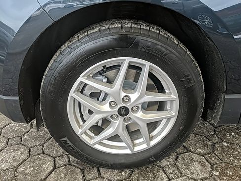 Certified 2024 Ford Edge SEL w/ Convenience Package image 11