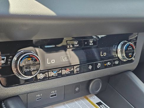 New 2026 Nissan Rogue Platinum AWD/4WD image 25