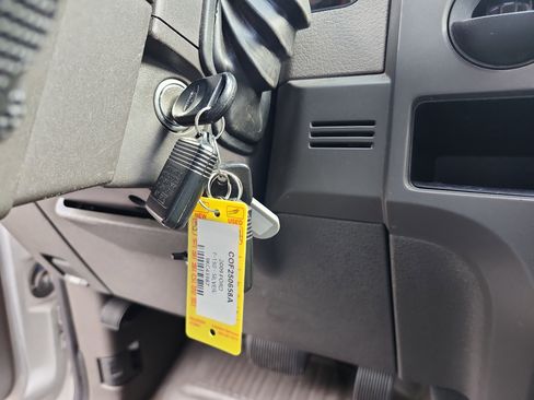 Used 2009 Ford F150 STX image 26