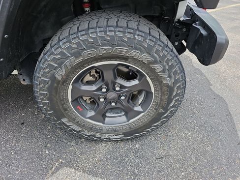 Used 2022 Jeep Gladiator Rubicon AWD/4WD image 10