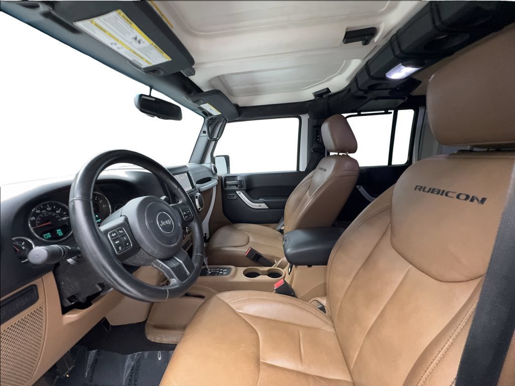 Used 2016 Jeep Wrangler Unlimited Rubicon w/ Connectivity Group AWD/4WD image 19