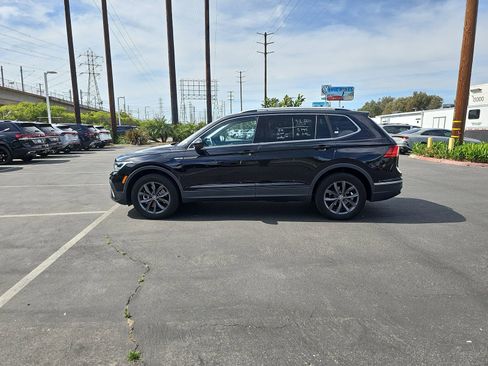 Used 2023 Volkswagen Tiguan SE image 4