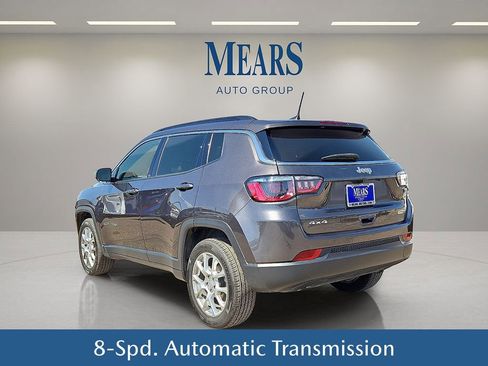 Used 2023 Jeep Compass Latitude image 4