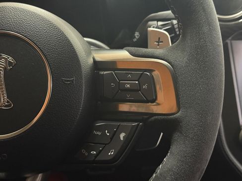 Used 2020 Ford Mustang Shelby GT500 w/ Carbon Fiber Track Pack image 16