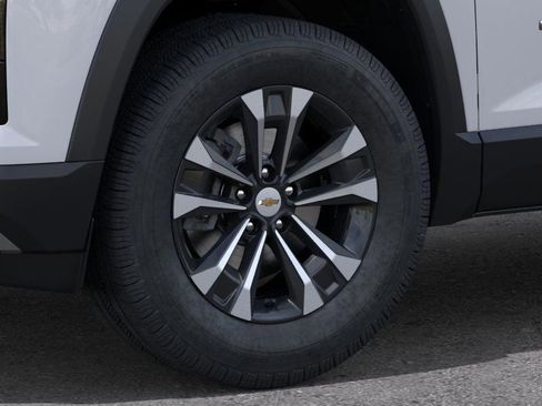 New 2026 Chevrolet Equinox LT w/ Safety and Technology Package AWD/4WD image 9