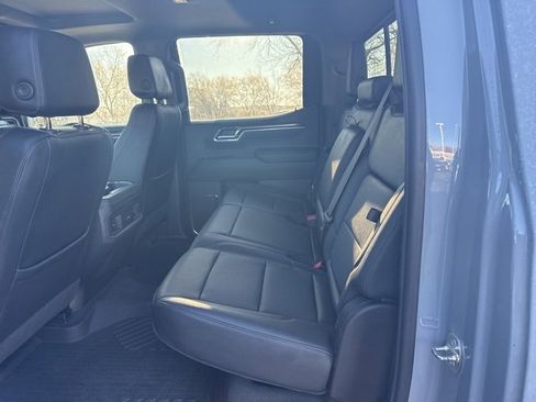 Used 2024 Chevrolet Silverado 1500 LT Trail Boss w/ LT Trail Boss Premium Package image 13