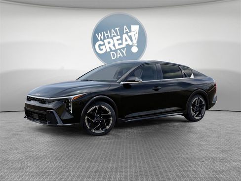 New 2025 Kia K4 GT-Line image 3