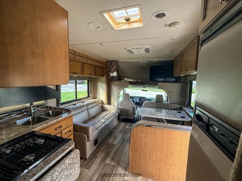 Used 2017 Ford E-450 and Econoline 450 Super Duty w/ Motorhome Prep Package RWD image 52