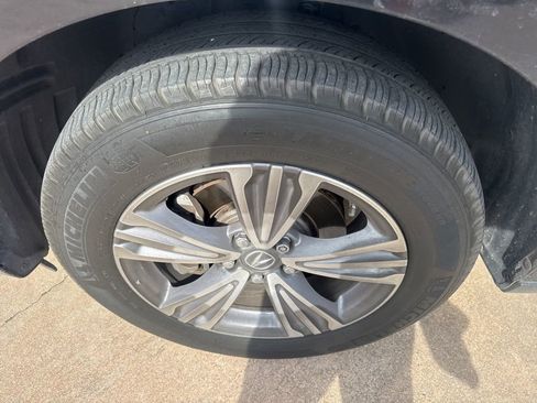 Used 2020 Acura MDX FWD image 33