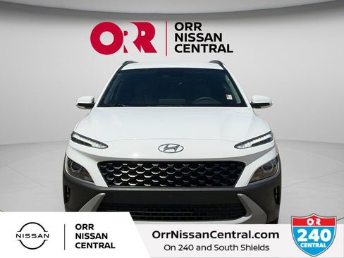 Used 2023 Hyundai Kona SEL w/ Cargo Package FWD image 2