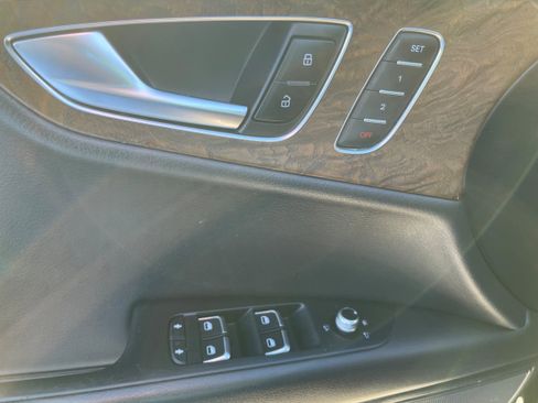 Used 2013 Audi A7 3.0T Premium Plus w/ Premium Plus Pkg image 3