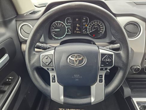 Used 2018 Toyota Tundra SR5 image 32
