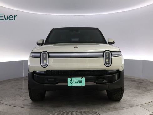 Used 2025 Rivian R1S Adventure AWD/4WD image 12