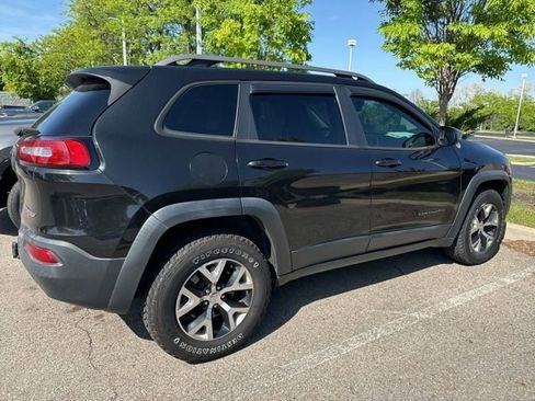 Used 2016 Jeep Cherokee Trailhawk w/ Comfort/Convenience Group AWD/4WD image 9