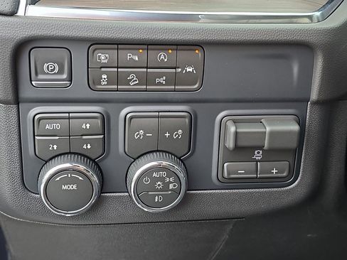 New 2026 Chevrolet Tahoe Premier AWD/4WD image 30