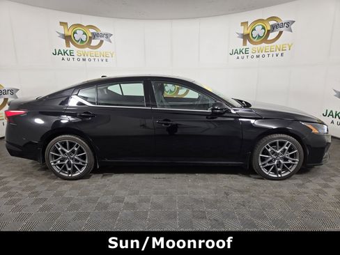 Used 2023 Nissan Altima 2.0 SR image 10