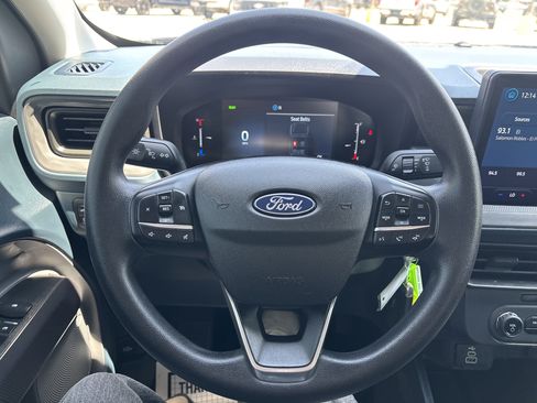 Certified 2025 Ford Maverick XL FWD image 25