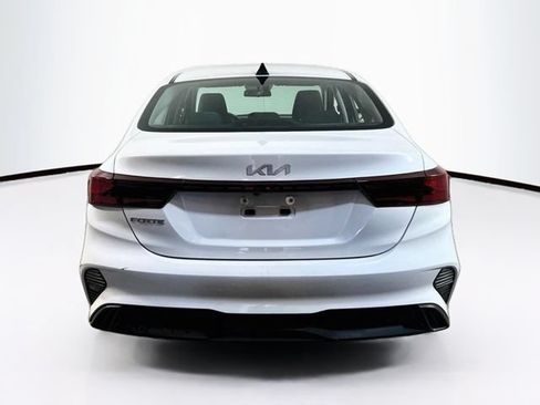 Used 2023 Kia Forte LXS w/ LXS Technology Package FWD image 7