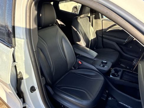 Used 2023 Ford Mustang Mach-E Premium image 19